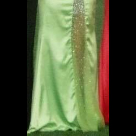 Women’s green and silver formal dress - Picture 3 of 5